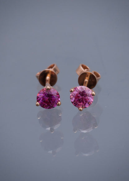 Topos con 90pts de moissanita rosada 1.4gr / Largo 0.53cm / Oro Rosado (Joya) M