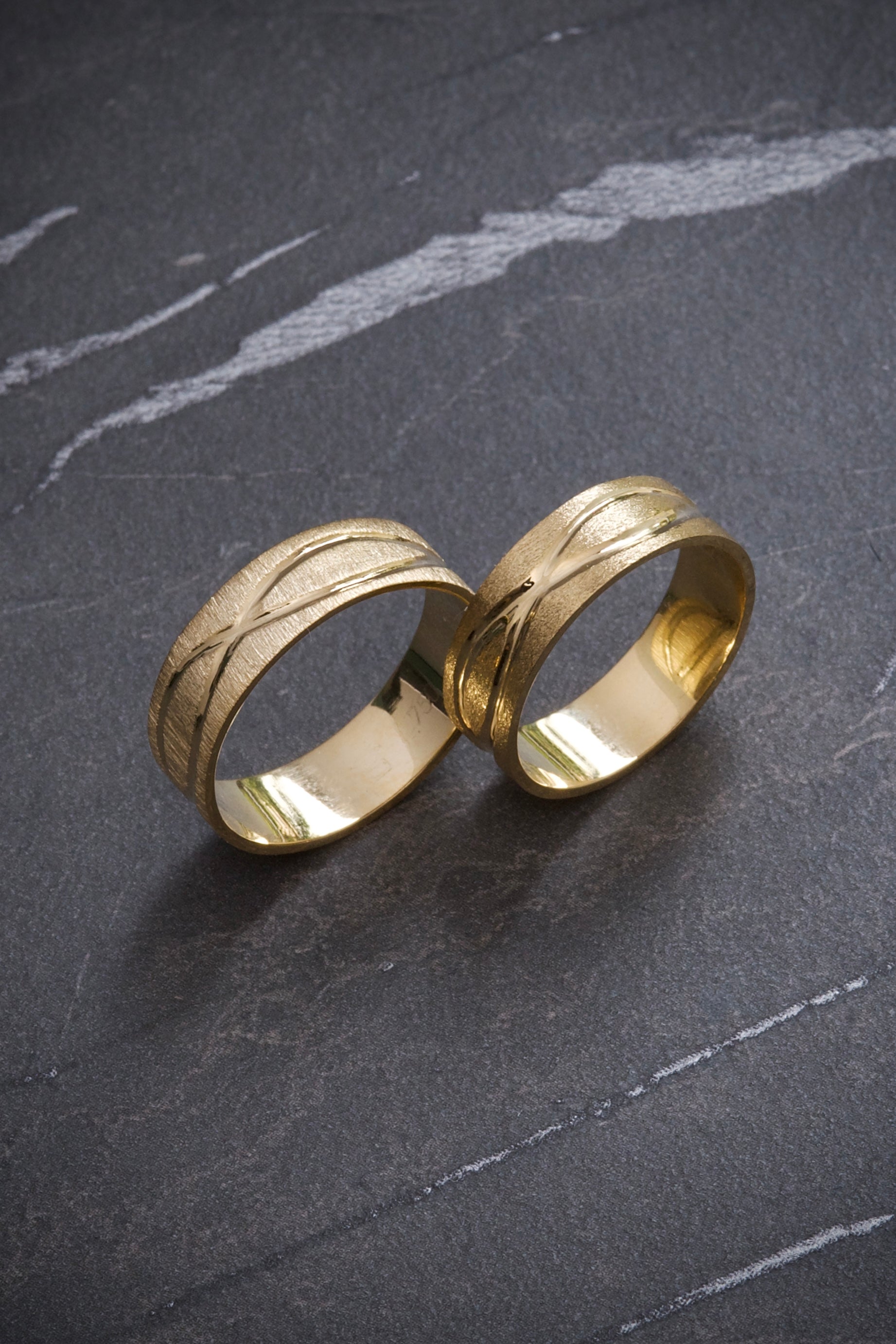 Argolla 3.95gr / TALLA 6 1/2 / Oro Amarillo Nac M