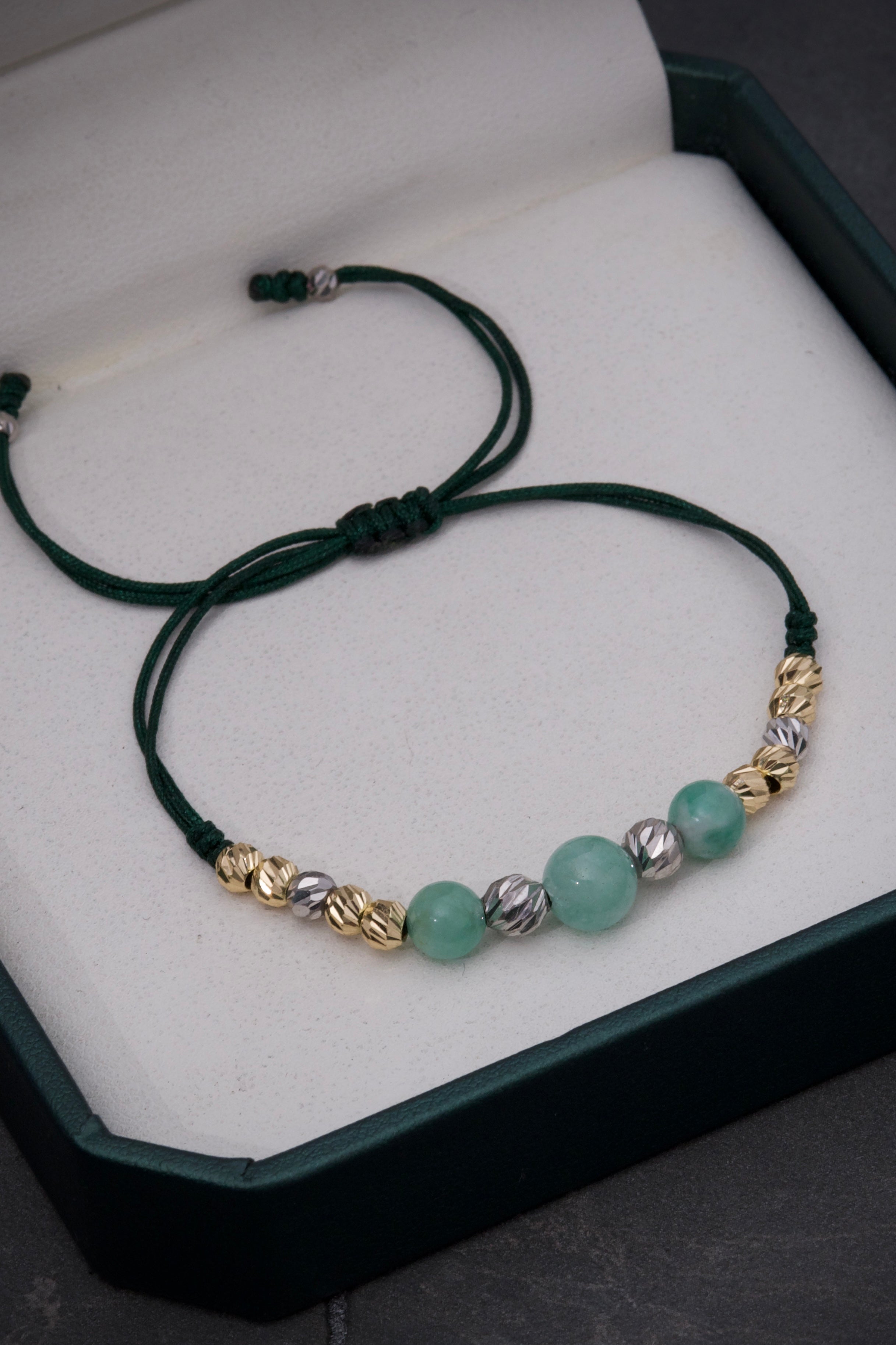 Pulsera hilo verde con 595pts de morralla y bolas diamantadas 1.4gr / Dos Oros (Joya) M