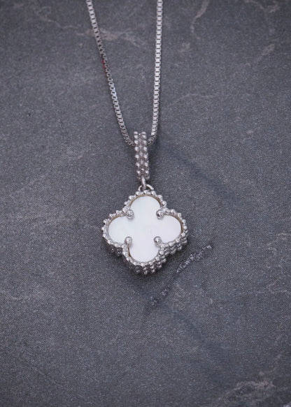 Set Cadena Veneciana Dije Lucky Blanco 2.4gr / Largo 50cm / Oro Blanco B