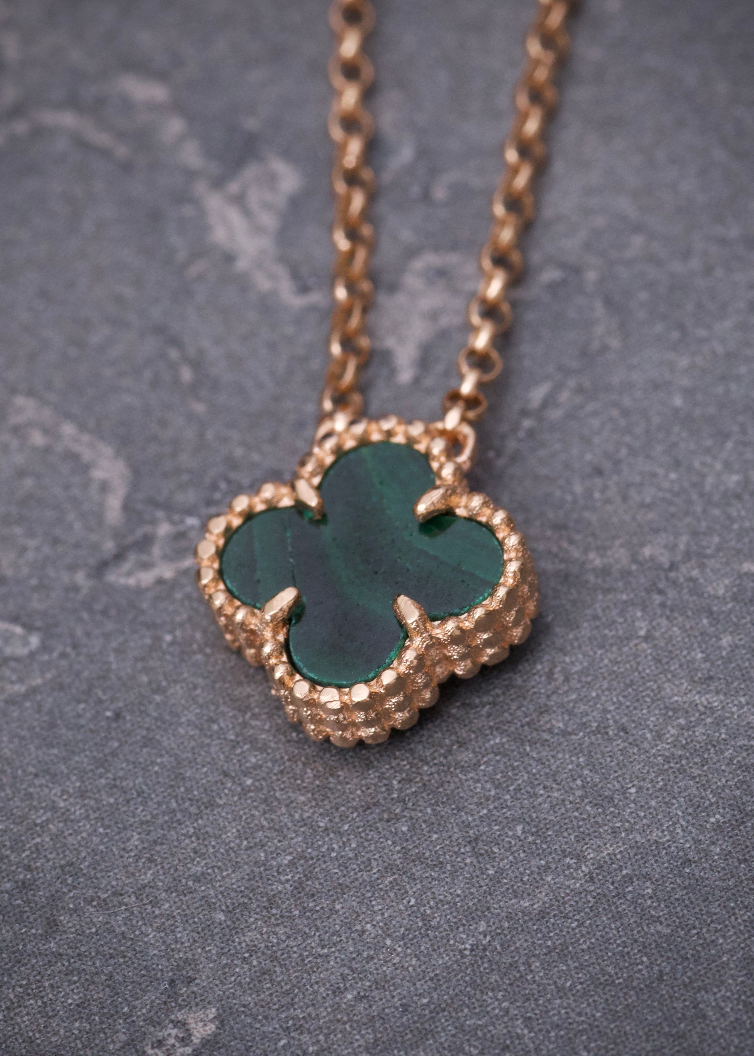 Cadena lucky clover piedra verde 2.3gr / Largo 45cm / Oro Rosado italy cte P