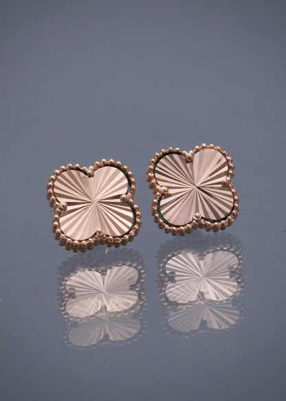Topos lucky clover diamantado 4.4gr / Largo 0.12cm / Oro Rosado Nac B