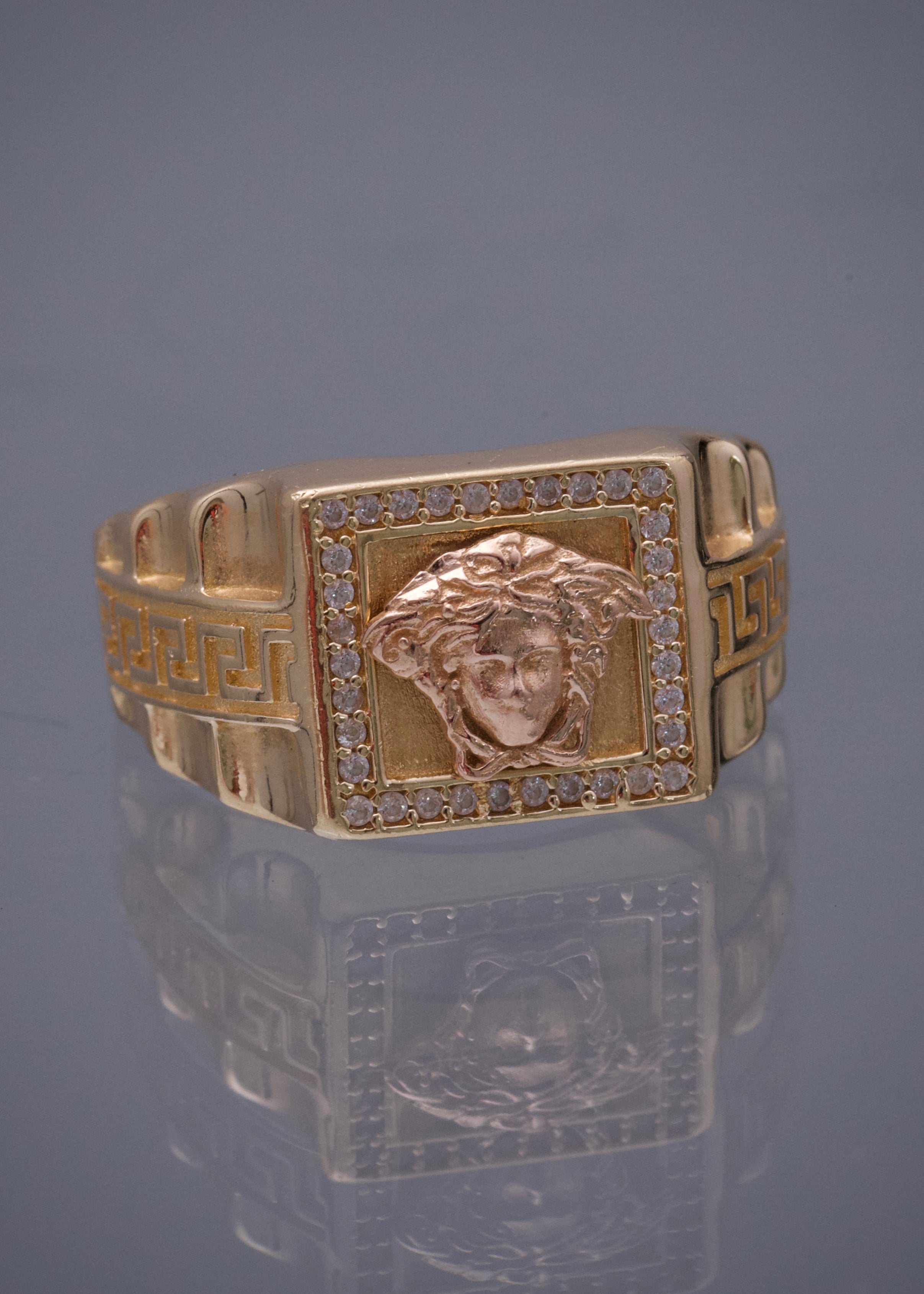 Anillo medusa con swarovski blanco 6.9gr / TALLA 10 3/4 / Dos Oros Nac M