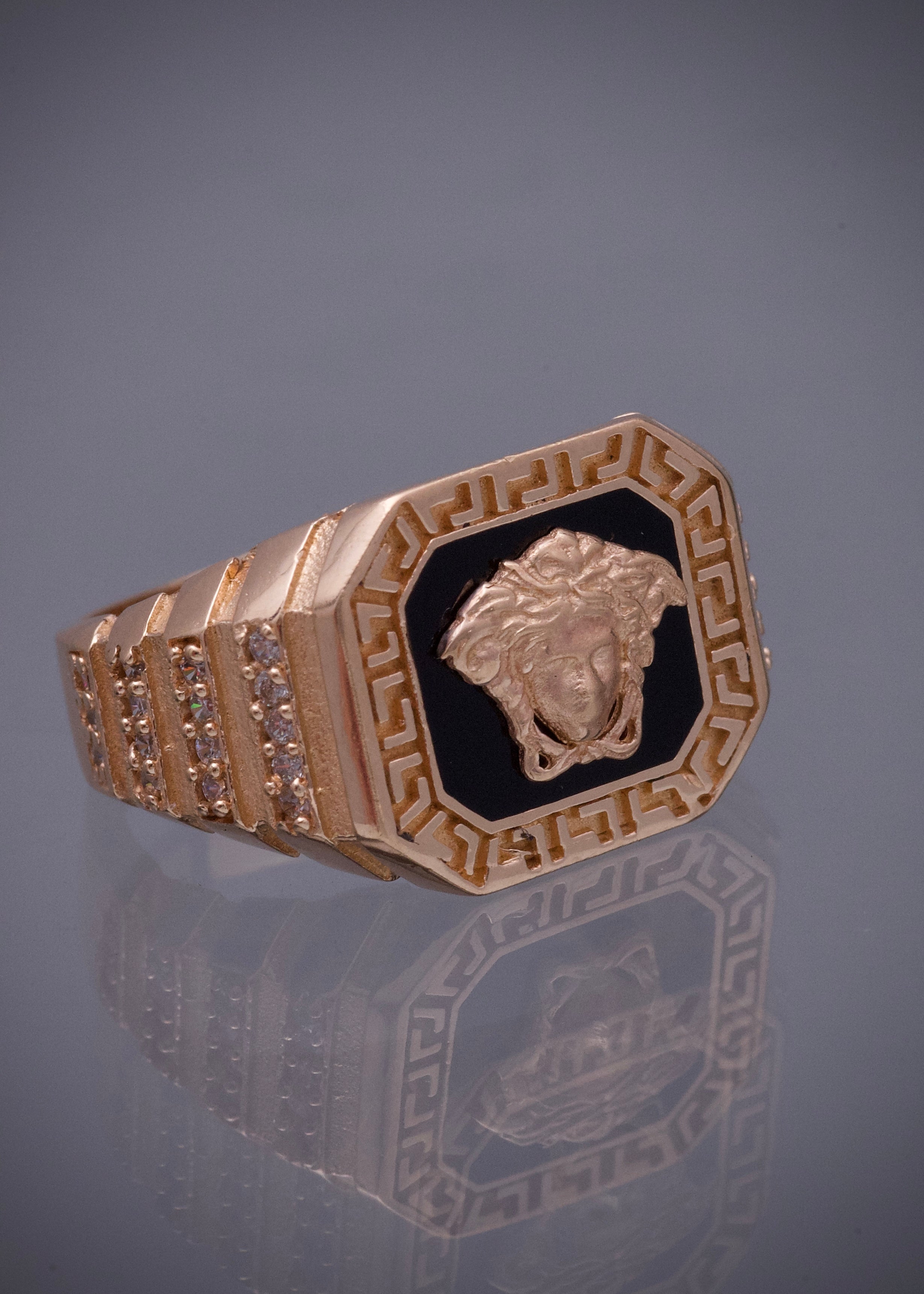 Anillo medusa con swarovski blanco 6.6gr / TALLA 8 3/4 / Oro Rosado Nac M