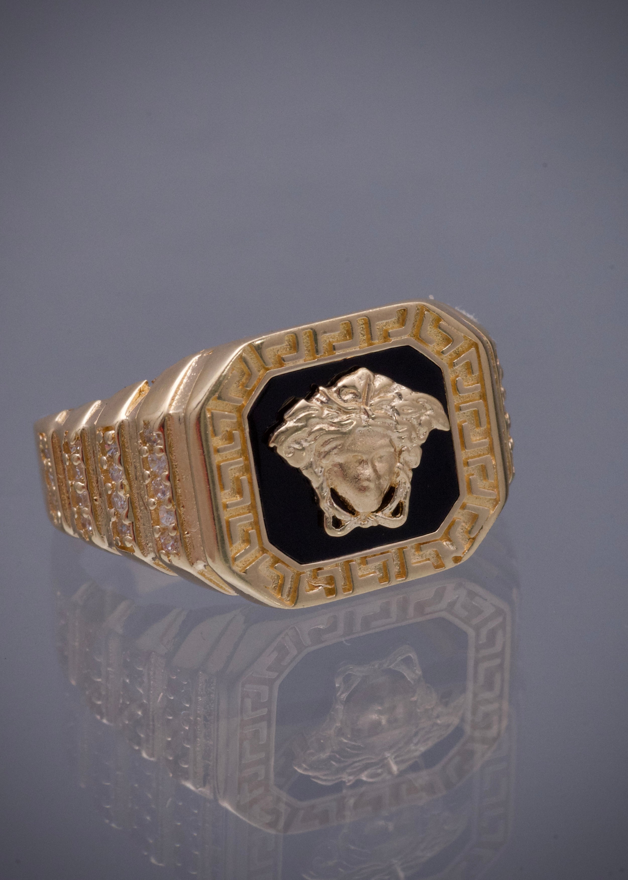 Anillo medusa con swarovski blanco 6.3gr / TALLA 9 3/4 / Oro Amarillo Nac B
