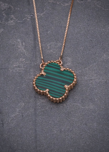 Cadena lucky clover piedra verde 2.45gr / Largo 50cm / Oro Rosado italy cte M