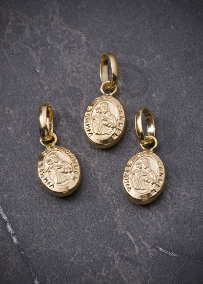 Dije  virgen del carmen 0.35gr / Largo 1.5cm / Oro Amarillo Nac B