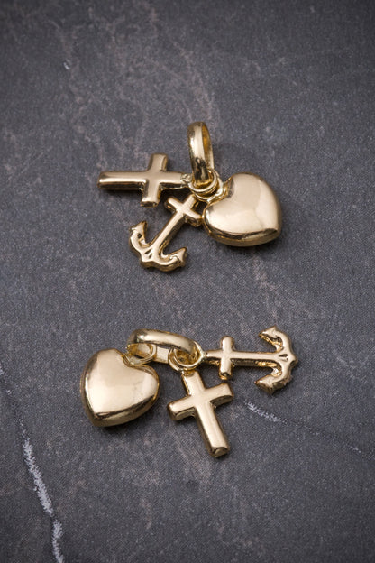 Dije de las tres gracias 0.55gr / Largo 1.5cm / Oro Amarillo Nac M