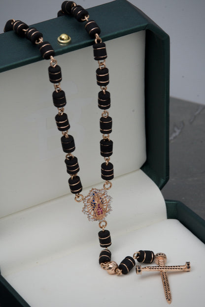 Rosario Virgen De Guadalupe Con Swarovski Y Neoros 21.8gr / Largo 60 cm / Oro Rosado Nac B