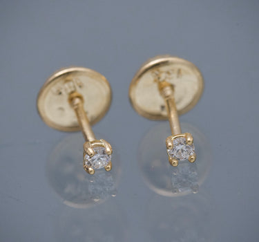 Topos con 8pts de diamante 0.5gr / Largo 0.25cm / Oro Amarillo (Joya) M
