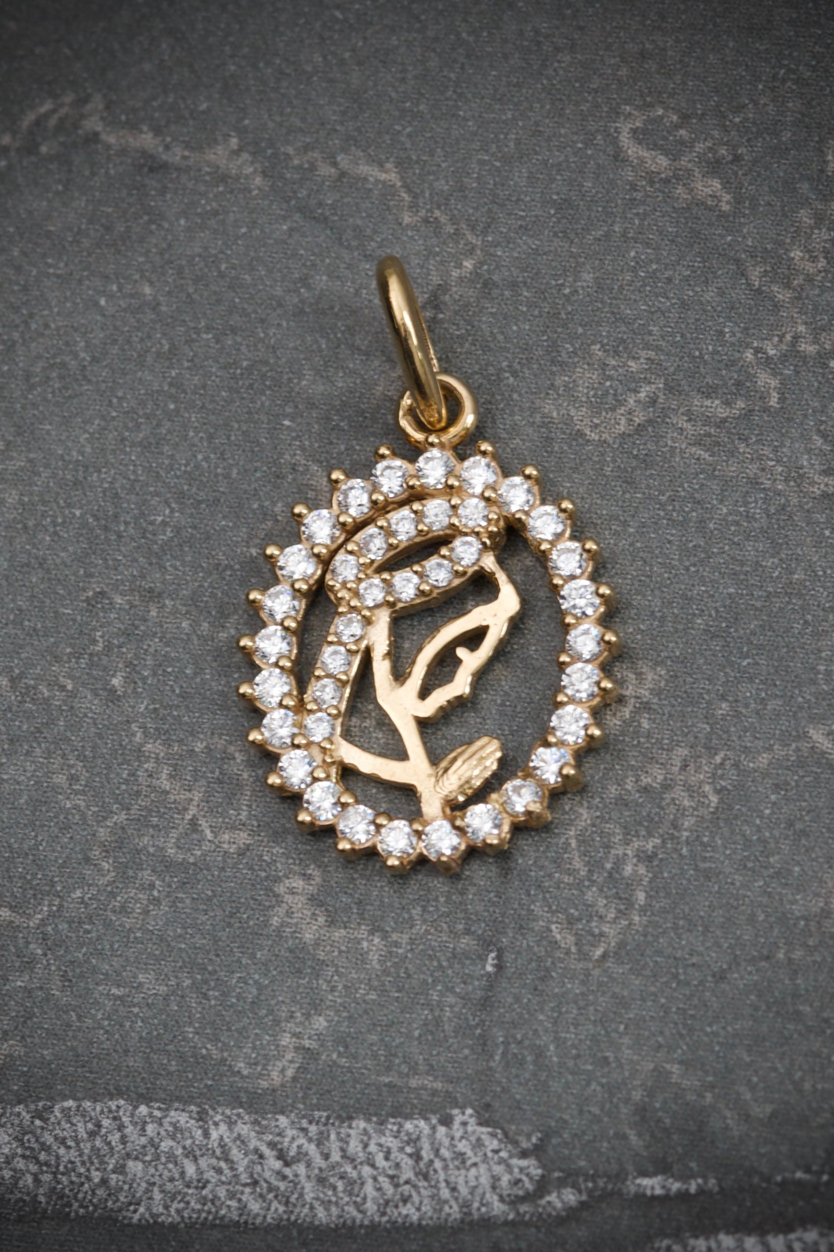 Dije virgen maria con swarovski blanco 2.65gr / 3cm / Oro Amarillo Nac M