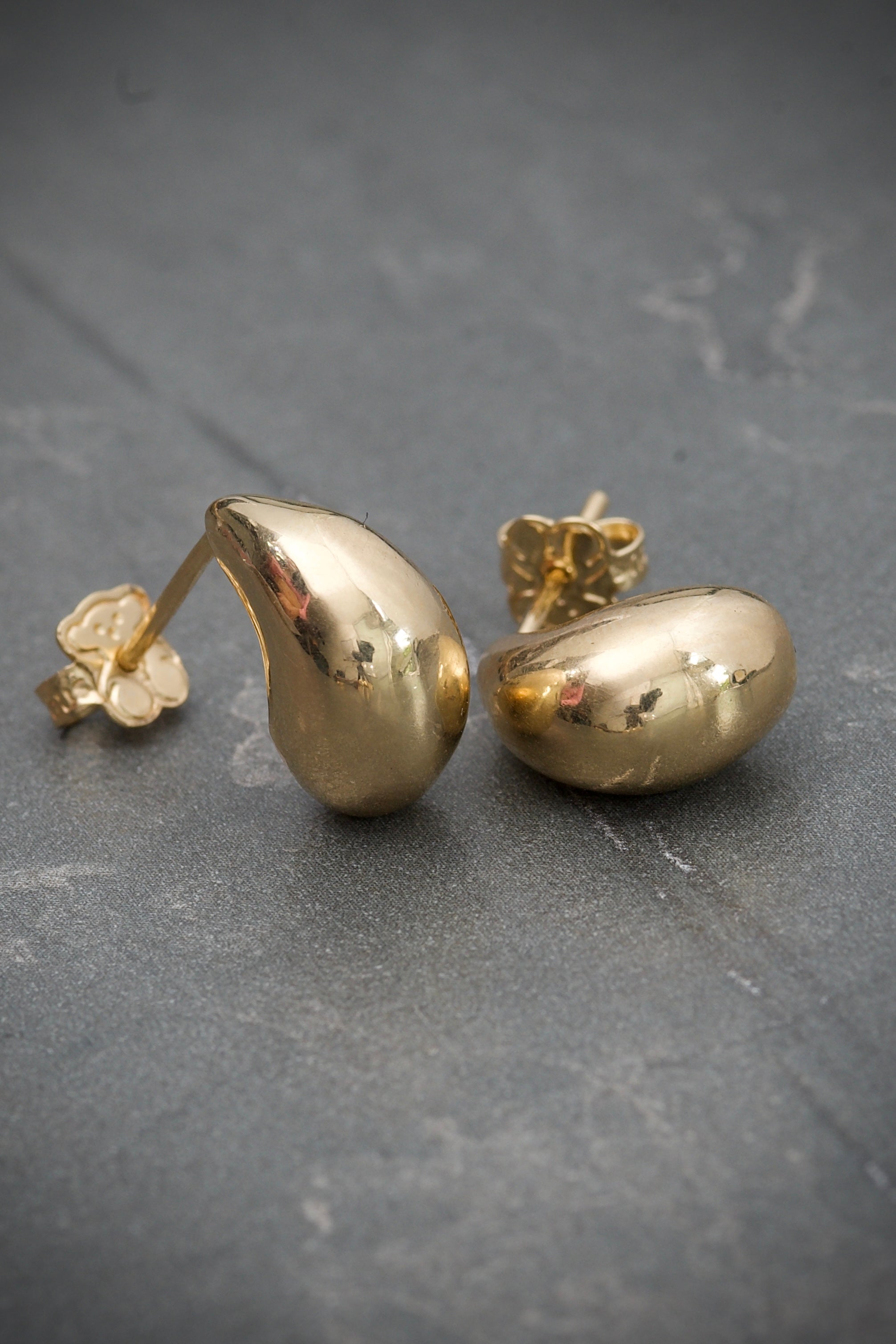 Aretes De Gotas Lisas 4.5gr / Largo 1.4cm / Oro Amarillo Nac B