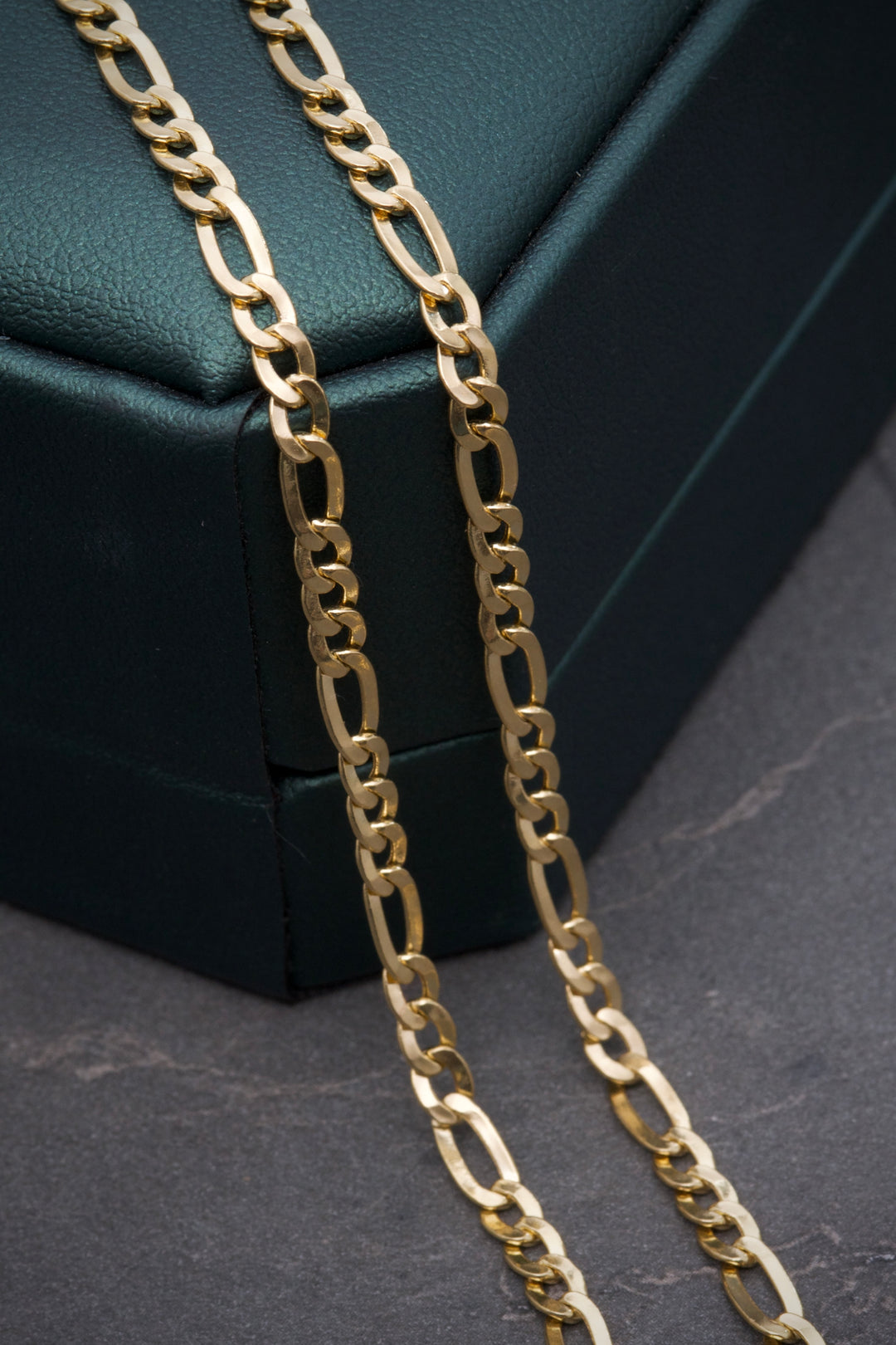 Cadena figaro 10.45gr / Largo 60 cm — Oro Amarillo