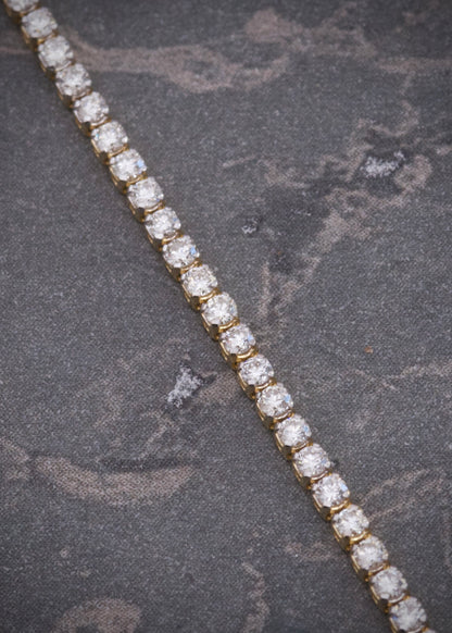 Pulso tenis con 129 pts de diamantes 2.1gr / Largo 17.5cm / Oro Amarillo (Joya)*