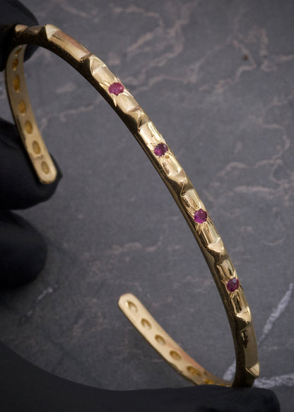 Pulso aro con 20 pts de rubie 17.5gr / largo 18cm / Oro Amarillo (Joya) M