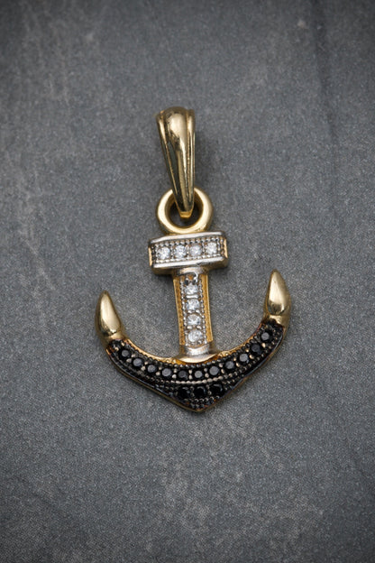 Dije De Ancla Con Swarovski 1.7gr / Largo 2.3cm / Oro Amarillo Nac B