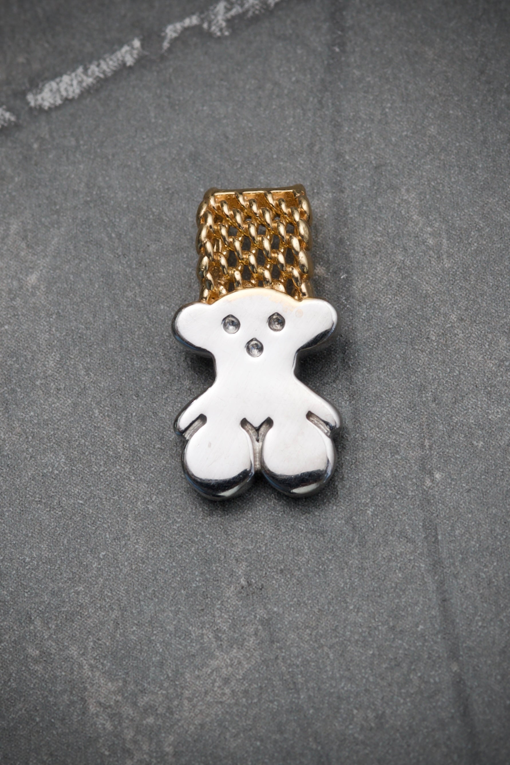Dije De OsO TH 1.7gr / Largo 1.8cm / Oro Amarillo Nac B