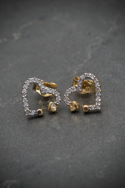 Aretes Silueta De Corazon Con Swarovski Blanco 1.8gr / Largo 1.0cm / Oro Amarillo Nac B