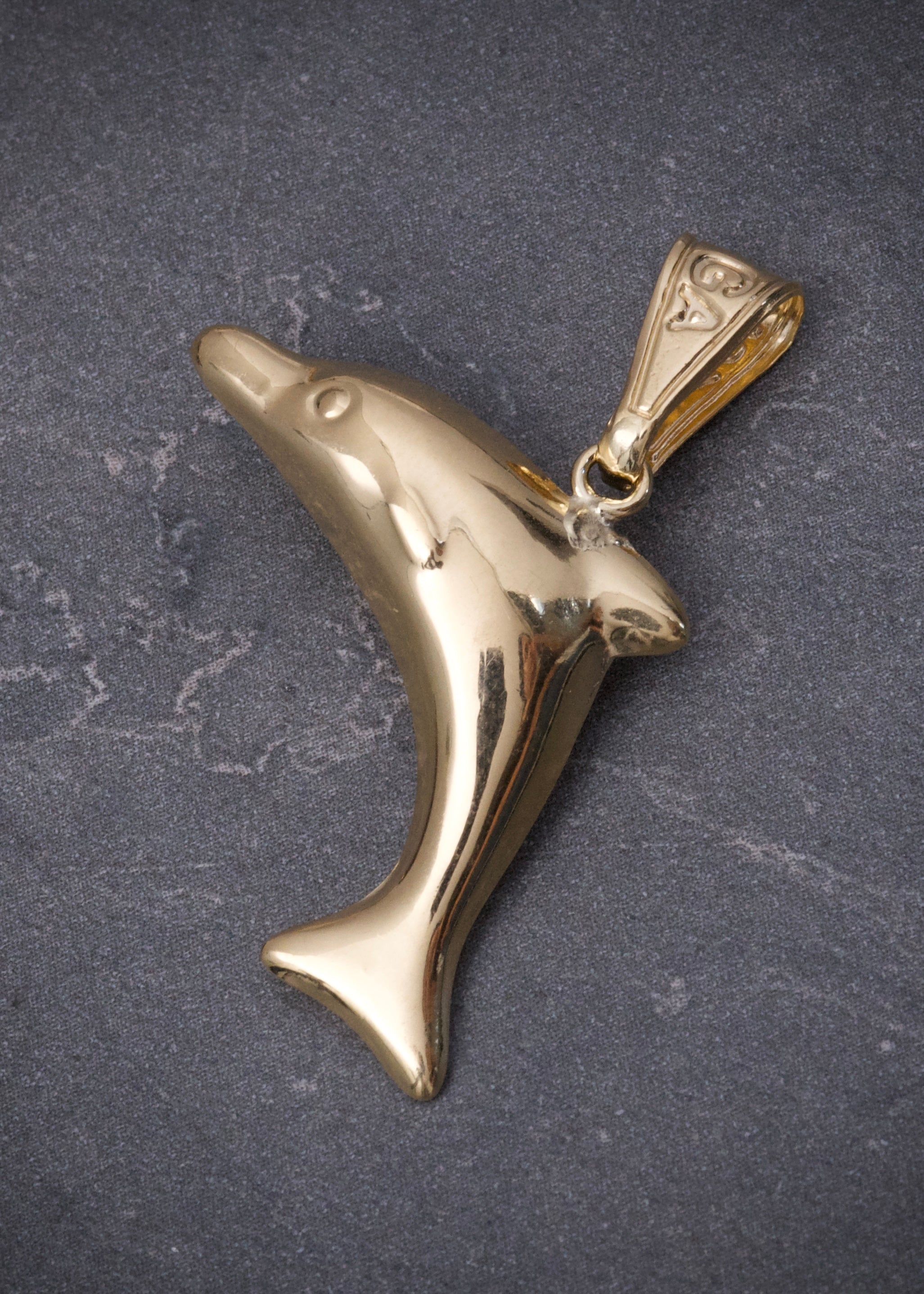 Dije delfin 1.75gr / Largo 3.3cm / Oro Amarillo Nac M