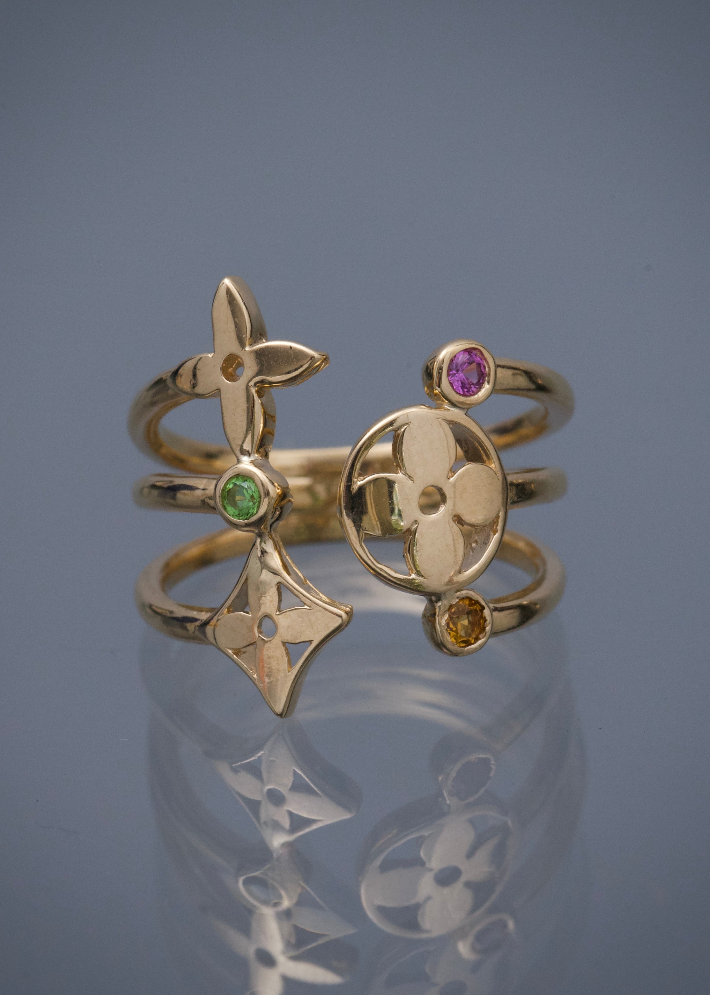Anillo con swarovski 5.45gr / TALLA 6 1/4 / Oro Amarillo Nac M