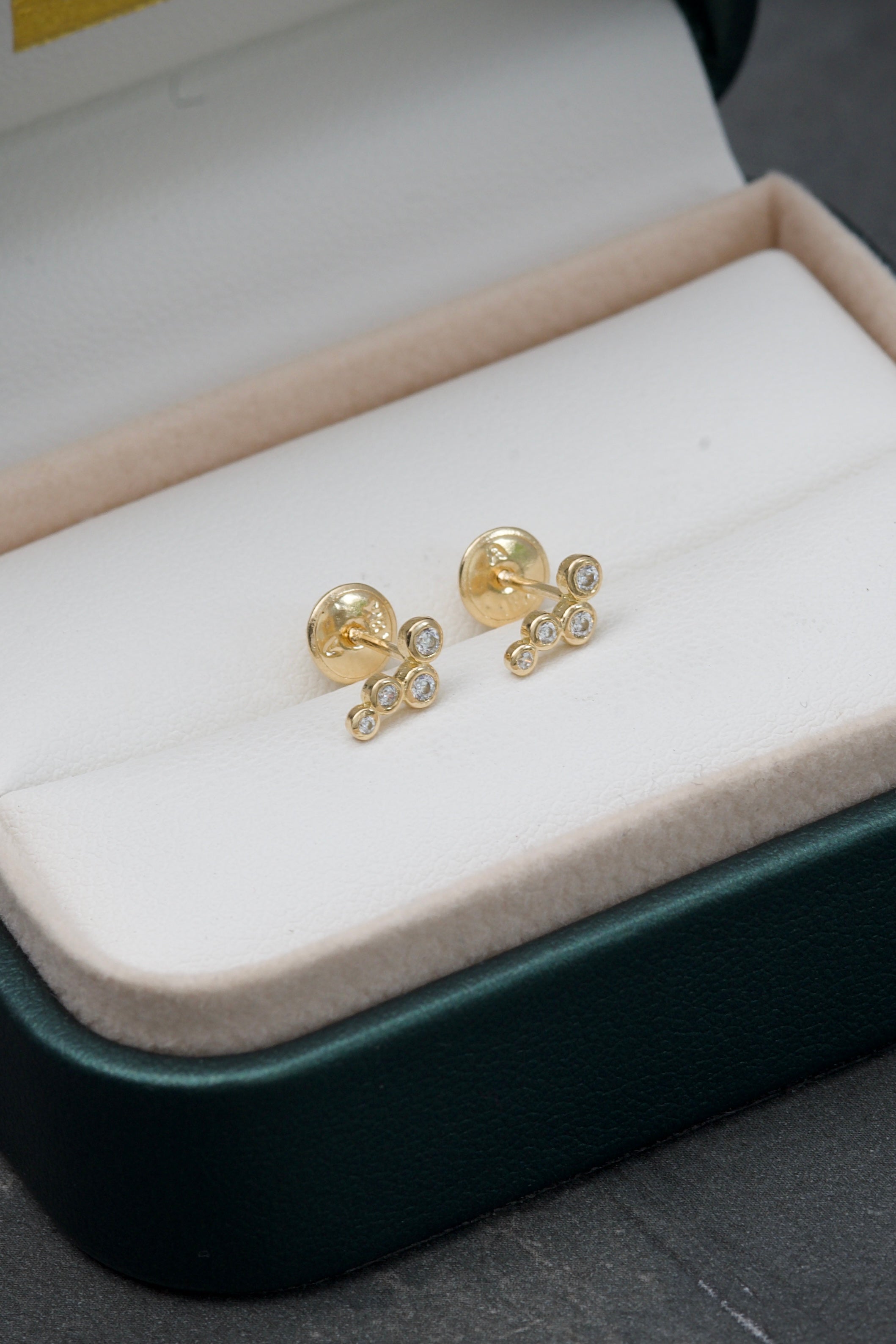 Topos de circulos con swarovski blancos 0.8gr /  Oro Amarillo Nac B