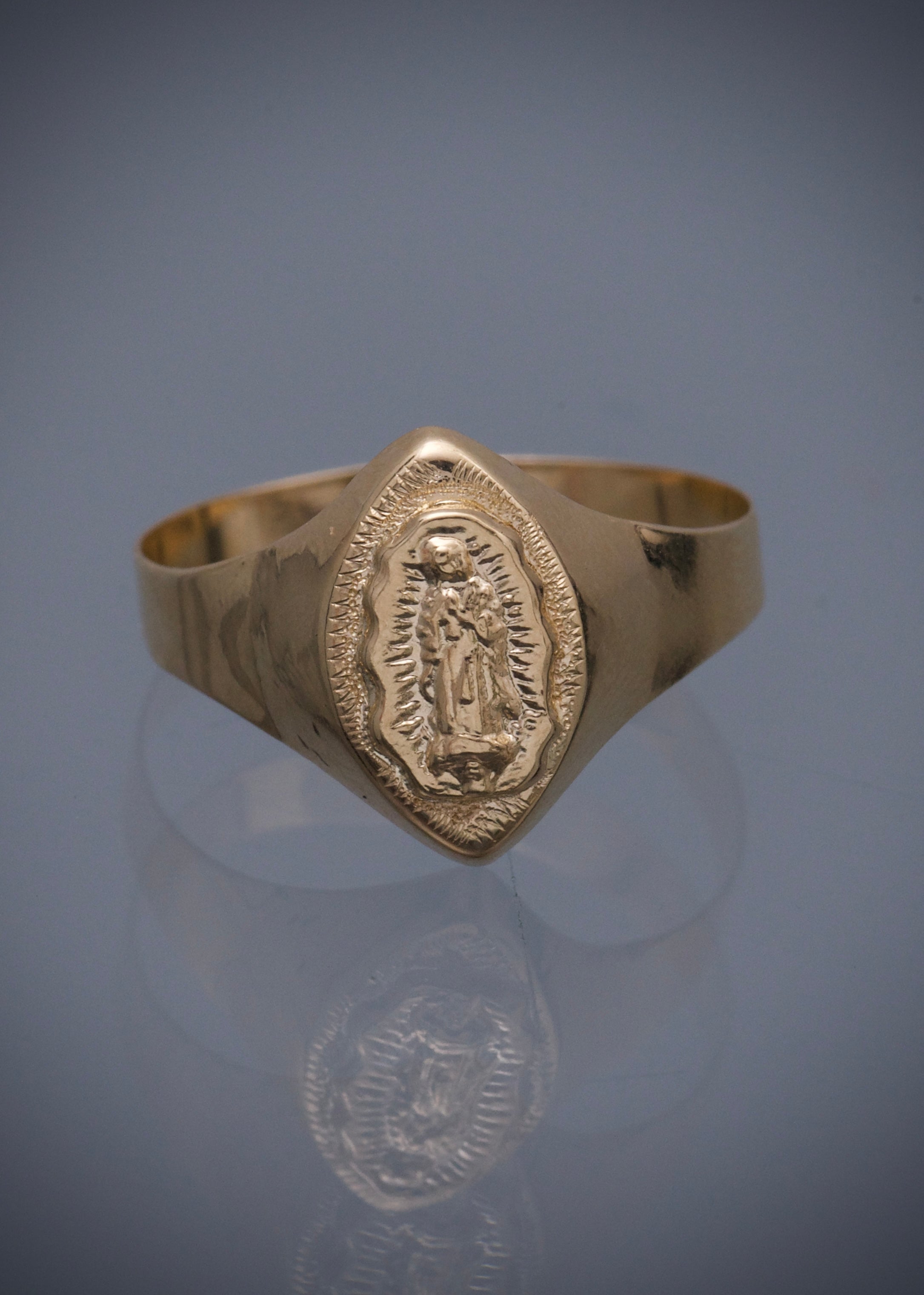 Anillo virgen de guadalupe 1.4gr / Talla 6 3/4 / Oro Amarillo Nac *