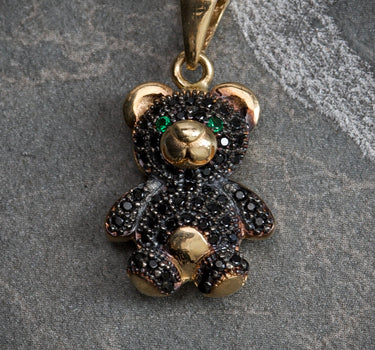 Dije De OSO COn Swarovski Negro Y Verde 3.45gr / Largo 2.5cm / Oro Amarillo Nac B