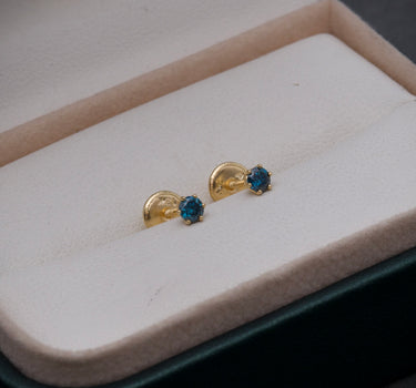 Topos con 21pts de diamante azul 0.55gr / Largo 1 cm / Oro Amarillo Nac (Joya) B