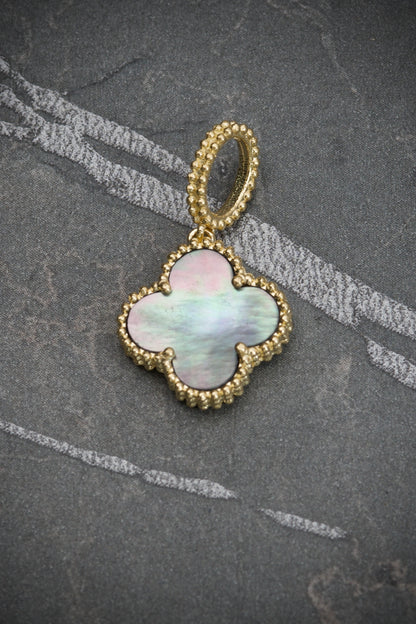 Dije lucky clover piedra tornasol 1.9gr / 2.3cm / Oro Amarillo Nac M