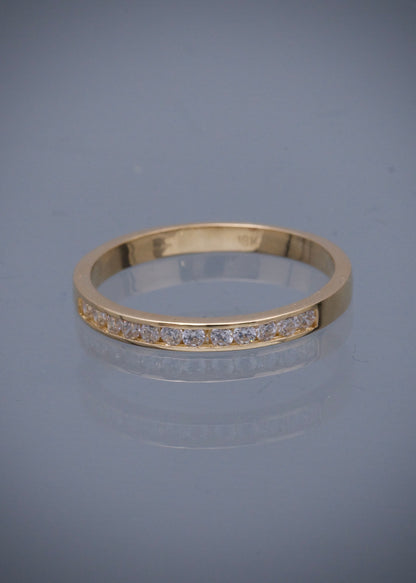Anillo con swarovski blanco 2.15gr / Talla: 7 1/4 / Oro Amarillo Nac B