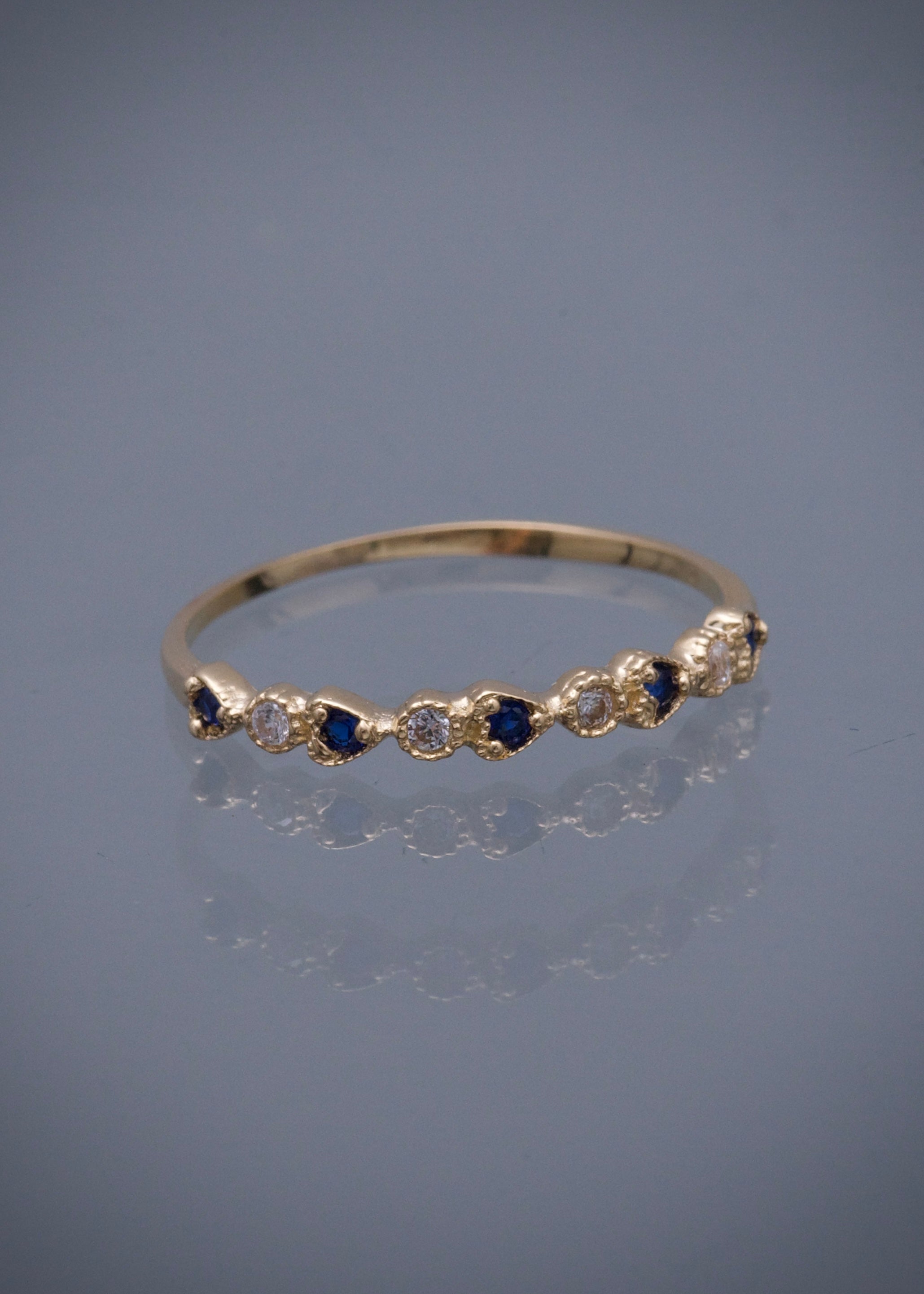 Anillo con swarovski azul y blanco 1.2gr / TALLA 8 / Oro Amarillo Nac P