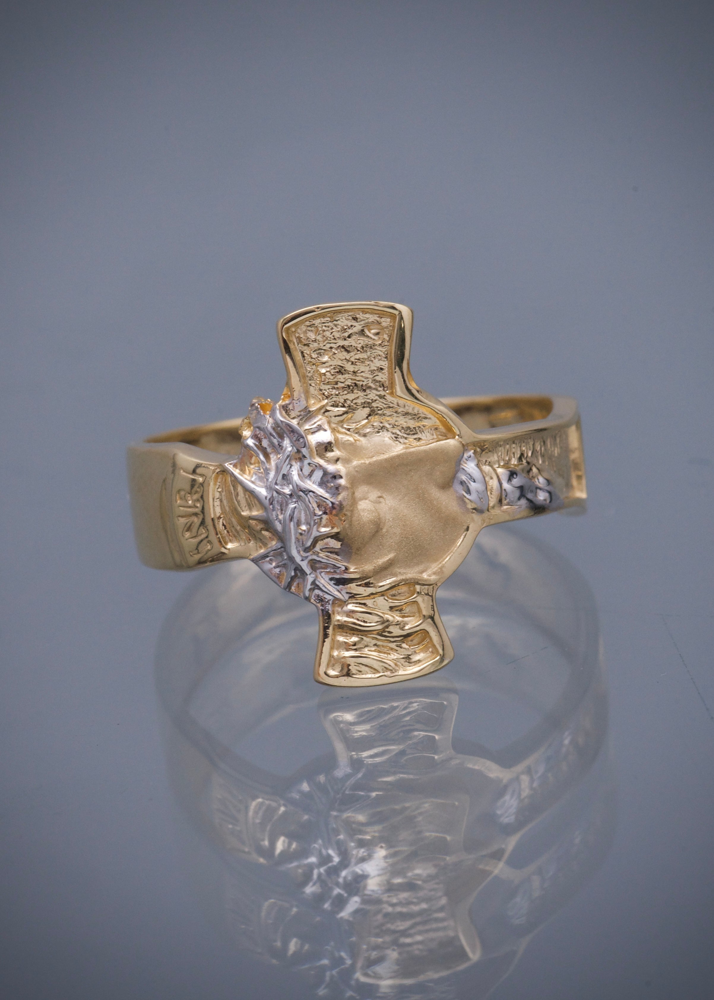 Anillo cristo 4.6gr / TALLA 10 / Oro Amarillo Nac M