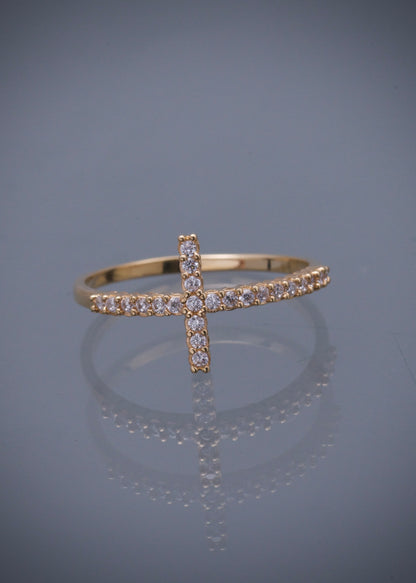 Anillo cruz con swarovski blanco 1.75gr / Talla: 7 3/4 / Oro Amarillo Nac B