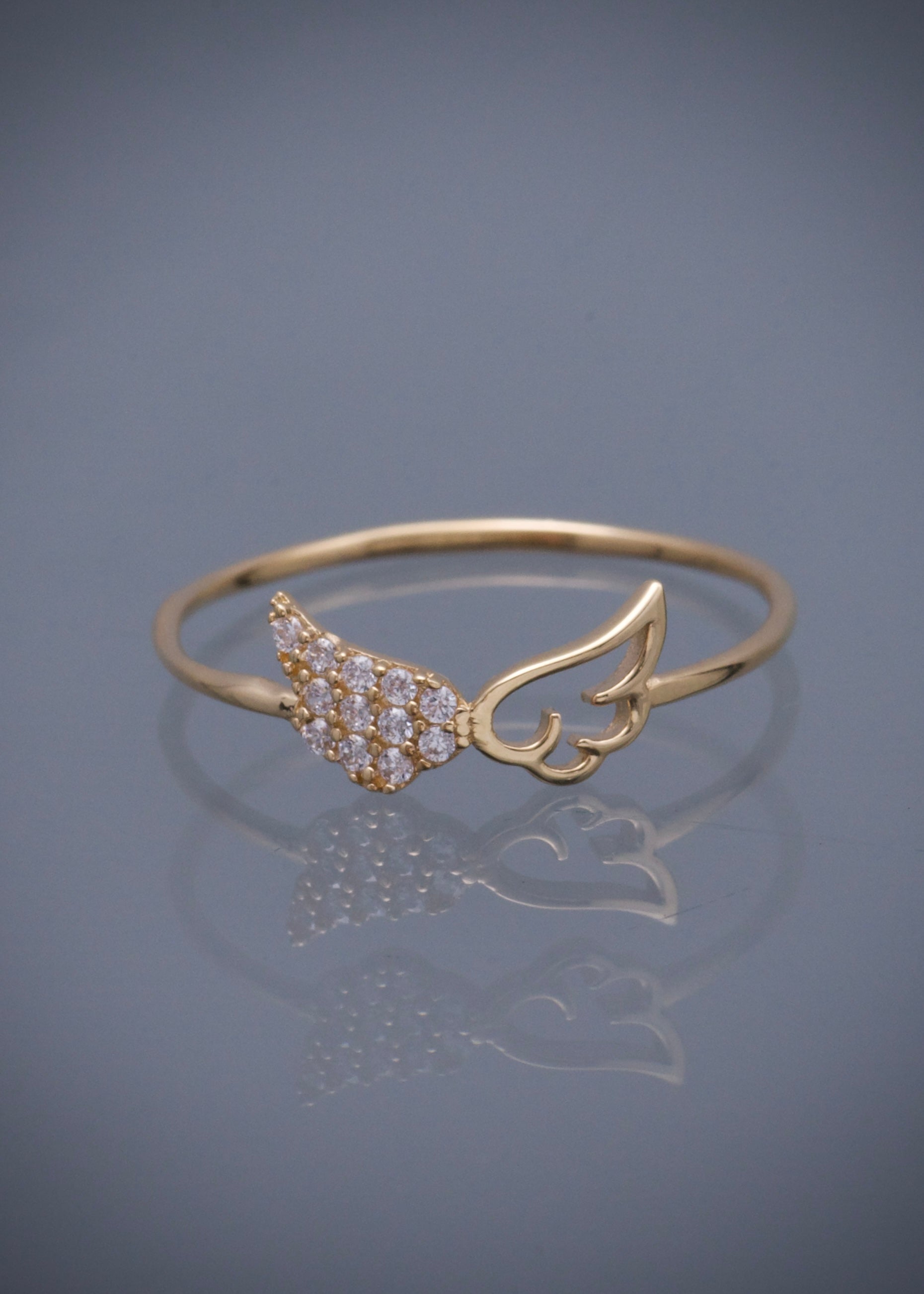 Anillo alas con swarovski blanco 0.85gr / TALLA 5 1/4 / Oro Amarillo Nac M