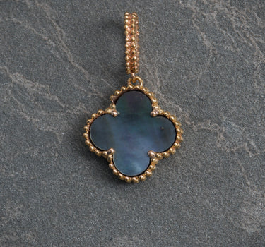 Dije Lucky Clover Piedra Petrolizada 1.65gr / Largo 2.4cm / Oro Rosado Nac M