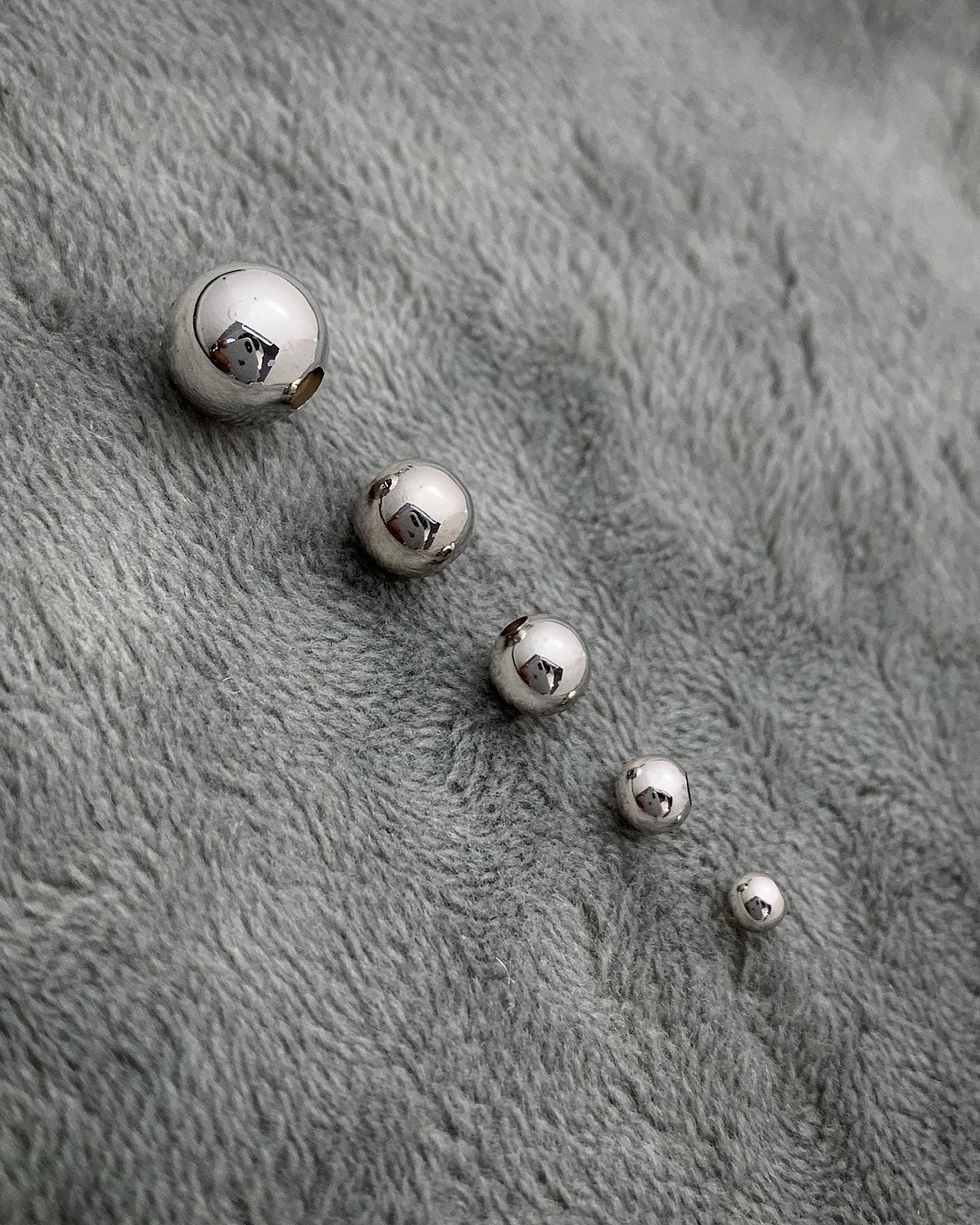 Bola lisa 5mm 0.13gr / Oro Blanco Nac B