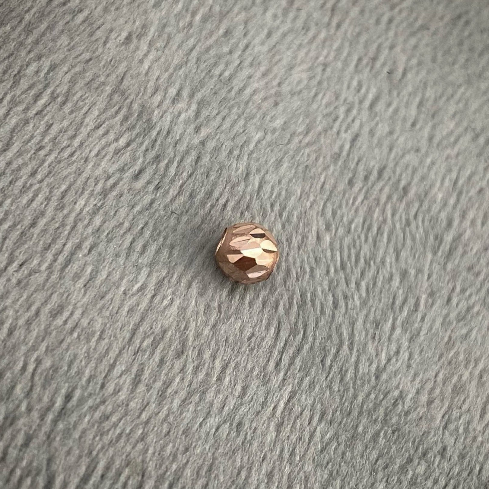 Bola Diamantada 3mm 0.07gr / Oro rosado Nac B