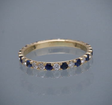 Anillo con 41pts de diamantes y 55pts de zafiro 1.25gr / TALLA 5 3/4 / Oro Amarillo (Joya) M