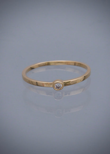 Solitario liso con swarovski blanco 1.1gr / TALLA 6 1/4  / Oro Amarillo Nac M
