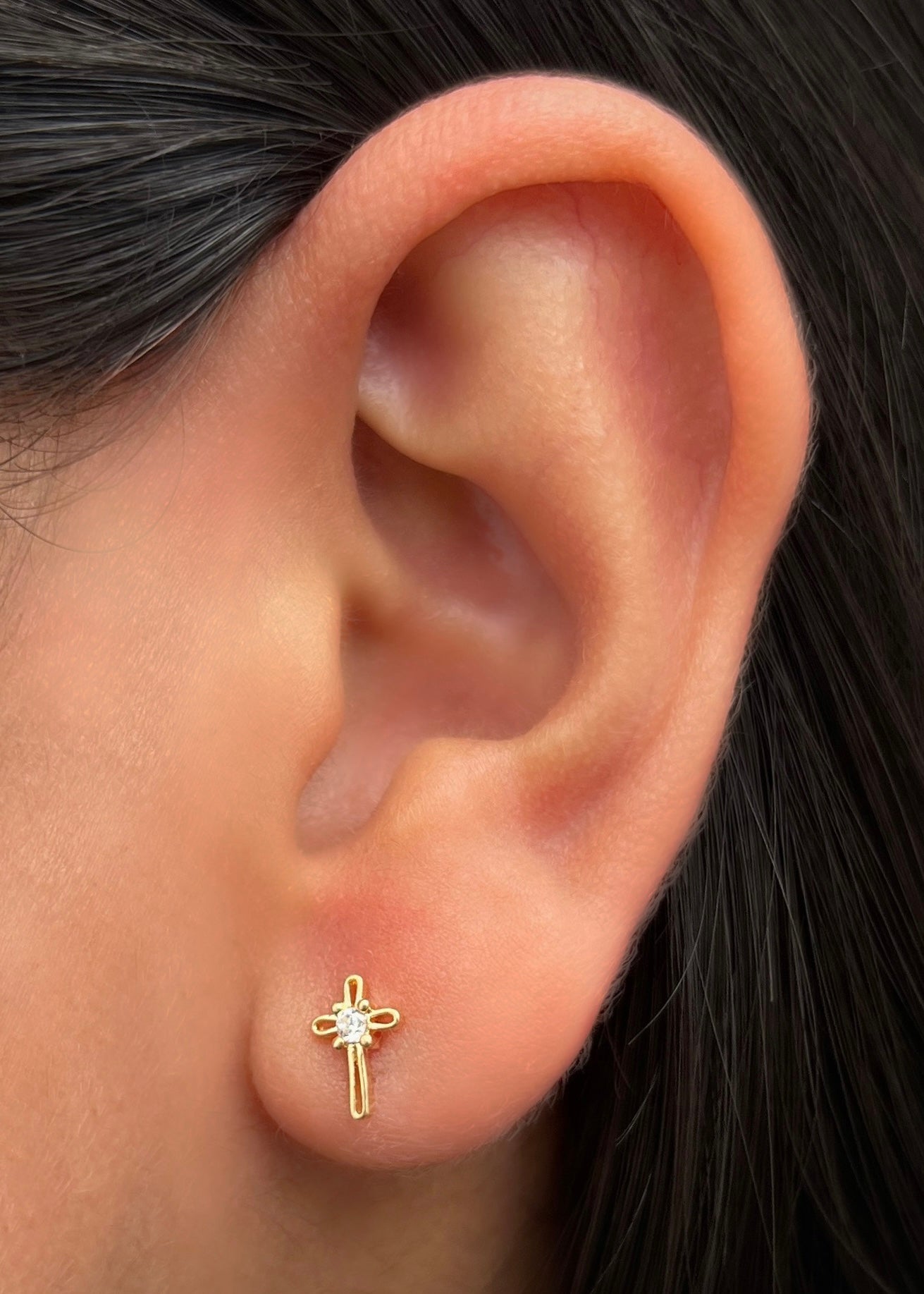 Topos cruz con swarovski blanco 0.75gr / Largo 0.8cm / Oro Amarillo Nac P