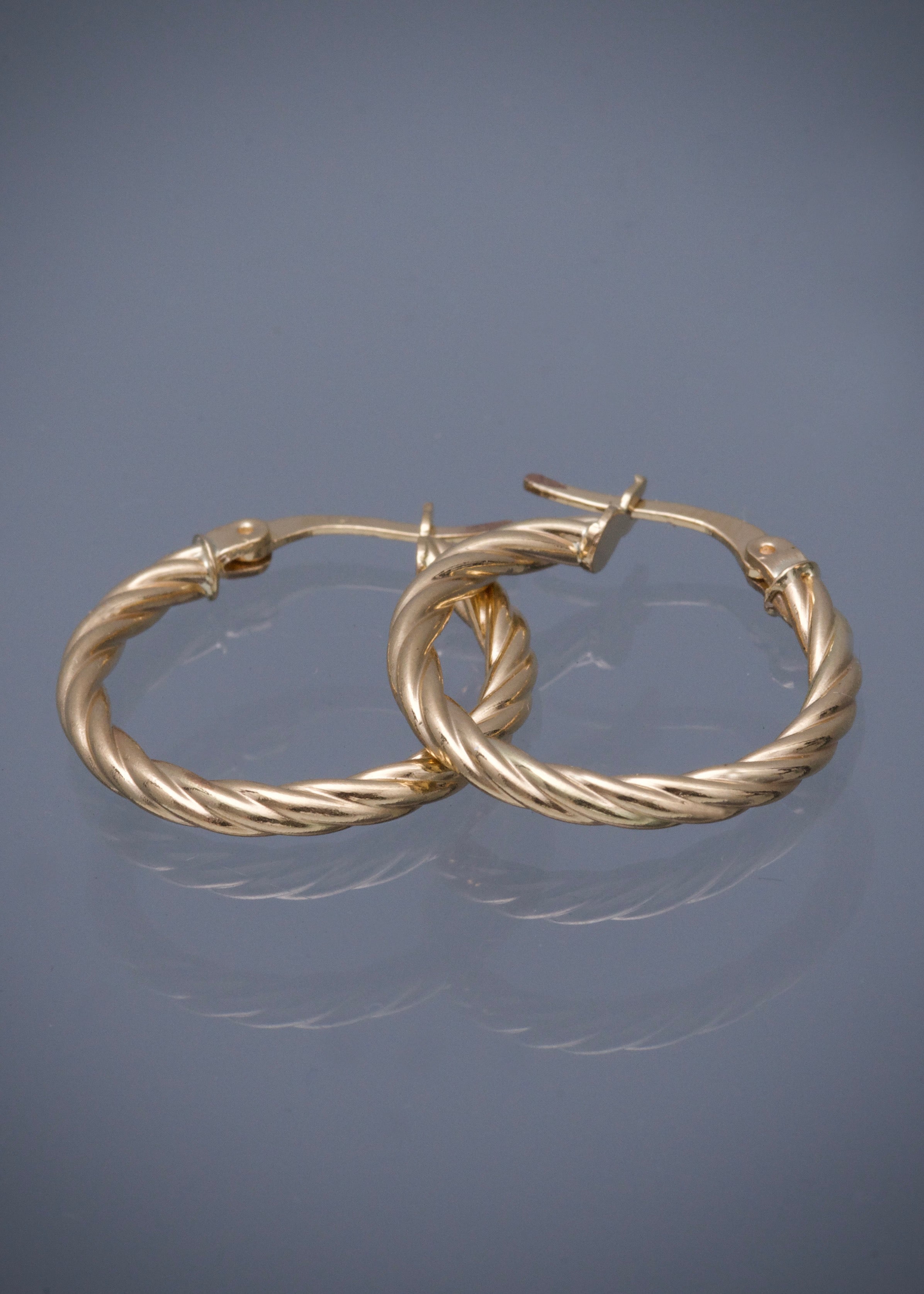 Candongas entorchadas 1.95gr / Largo 2.3cm / Oro Amarillo Nac B