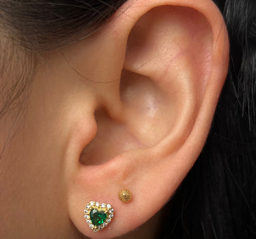 Topos corazon con swarovski verde y blanco 1.5gr / Largo 0.6 cm / Oro Amarillo Nac B
