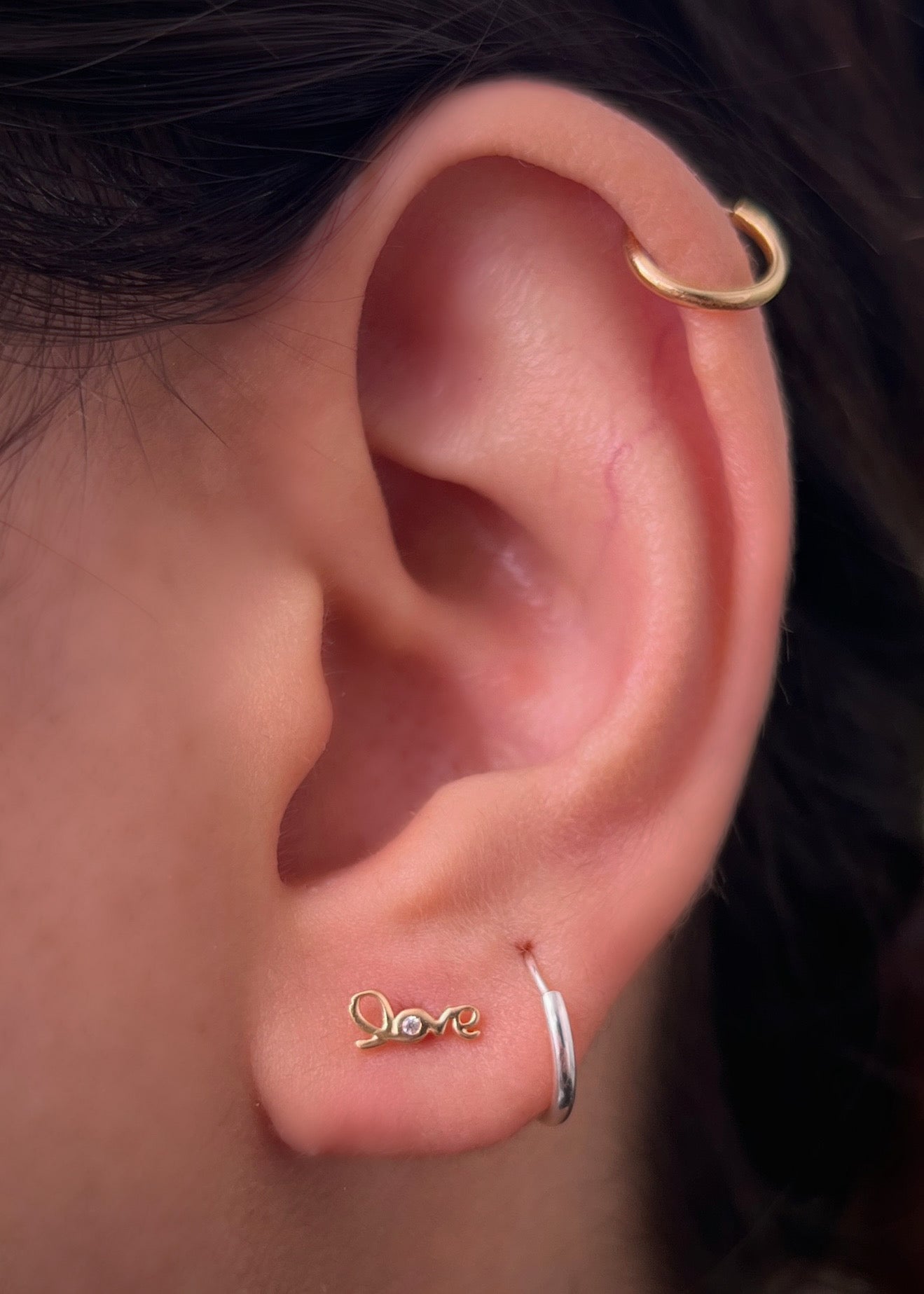 Topos love con swarovski blanco 0.55gr / Largo 0.34cm / Oro Amarillo Nac B