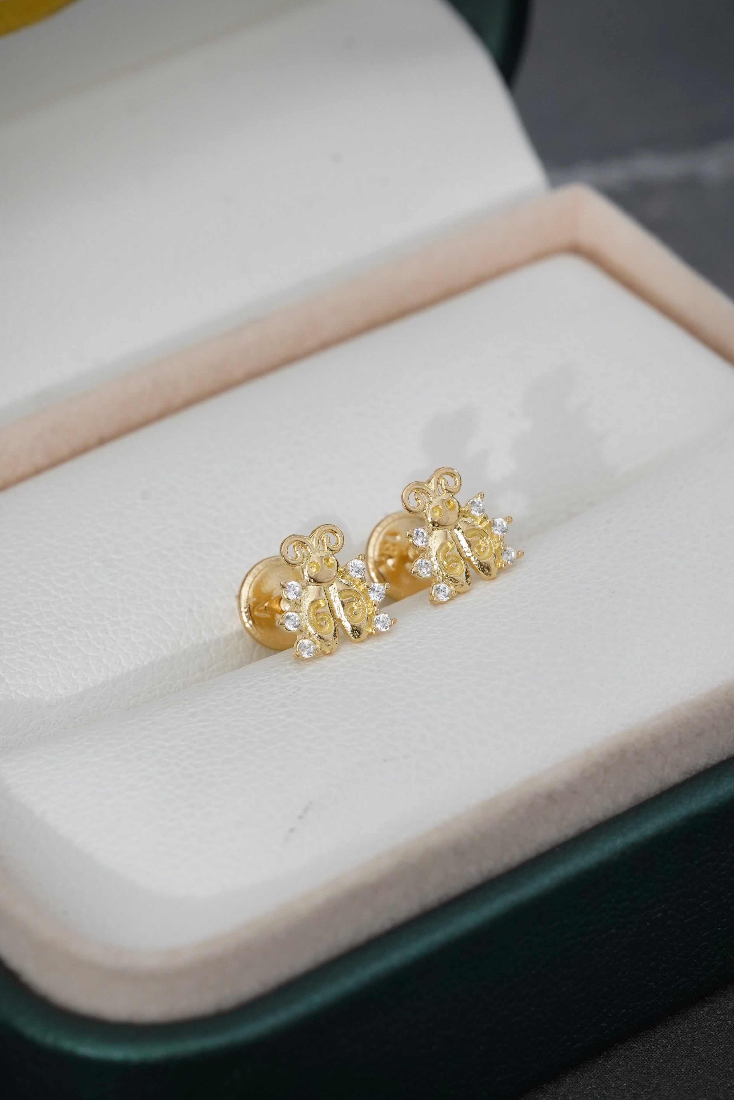 Topos mariquita con swarovski blanco 1gr / Largo 1 cm / Oro Amarillo Nac B