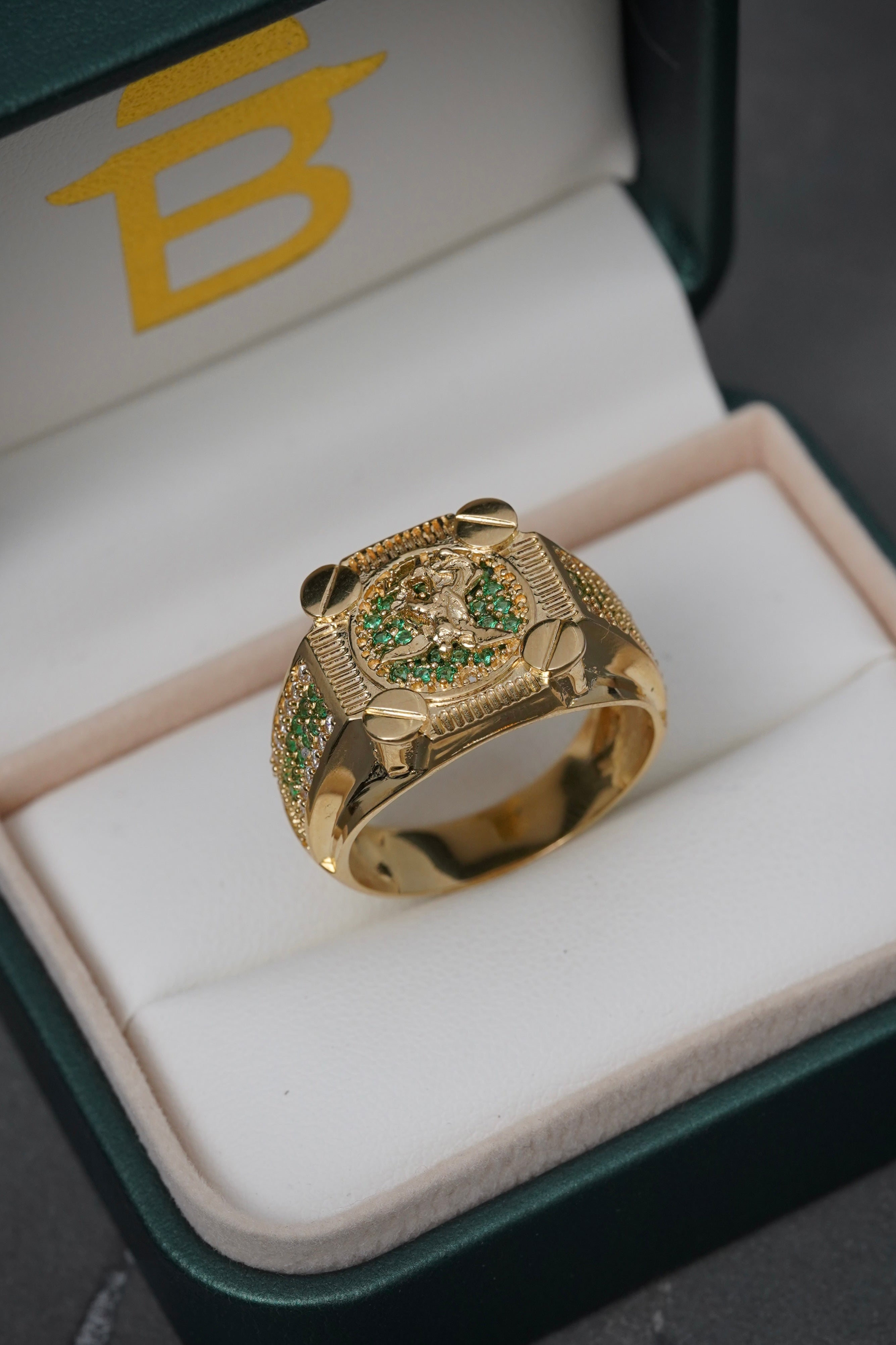 Anillo arcangel san miguel con swarovski verde 13.6gr / TALLA 11 3/4  / Oro Amarillo Nac B