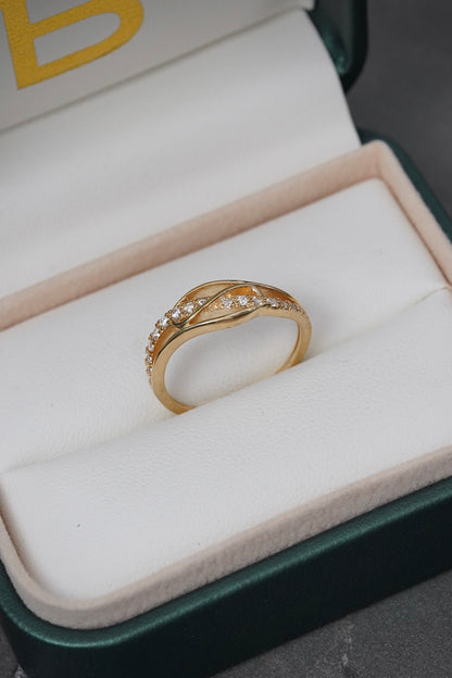 Anillo Con Swarovski Blanco 2.45gr / TALLA 6 3/4 / Oro Amarillo Nac P