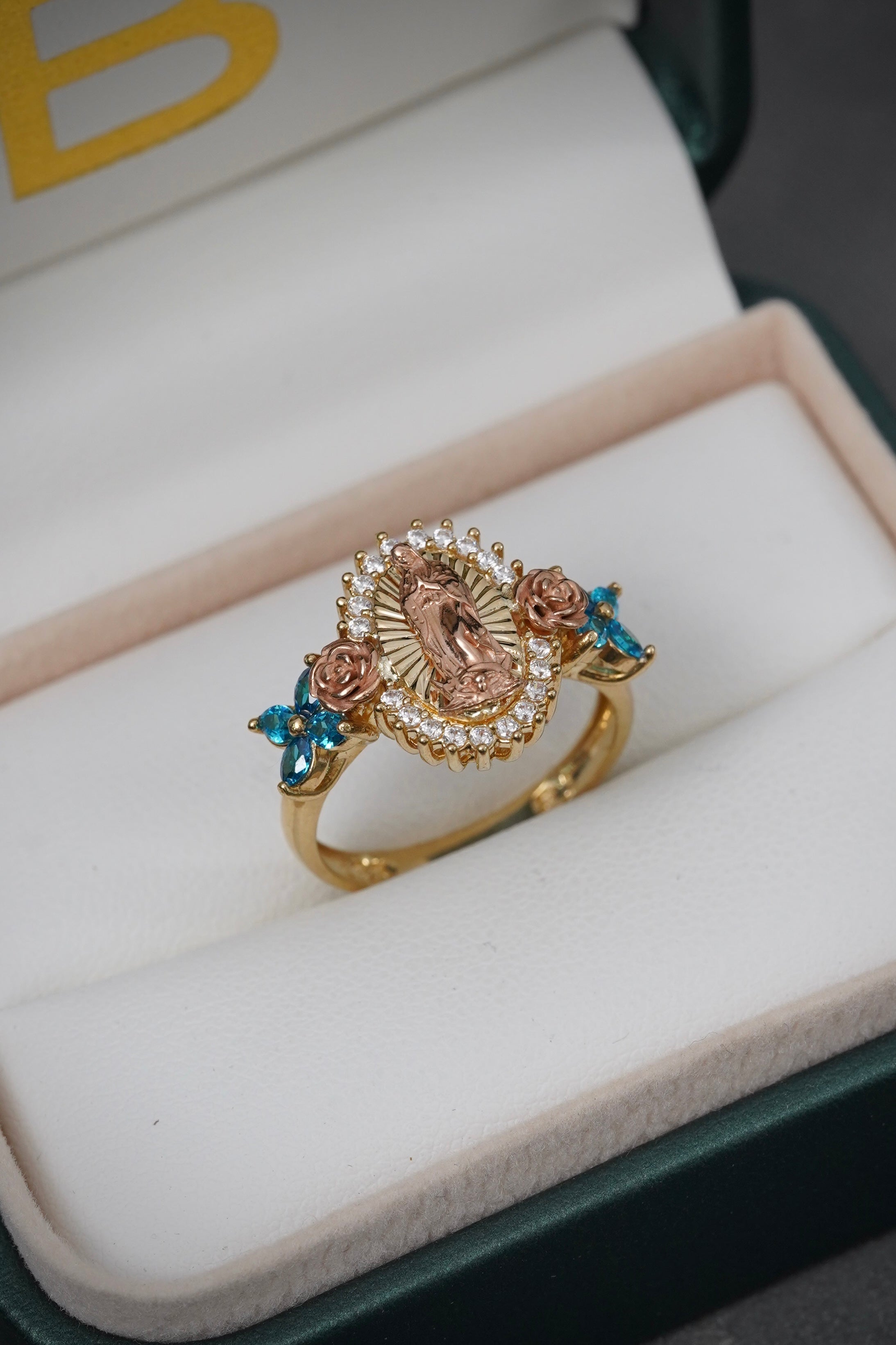 Anillo Virgen De Guadalupe Con Swarovski Azul Y Blanco 6.15gr / TALLA 7 1/4 / Dos Oros Nac P
