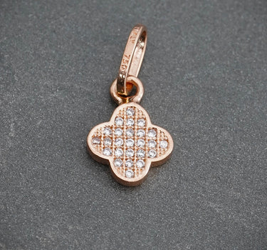 Dije Lucky Clover COn Swarovski Blanco 1gr / Largo 1.8cm / Oro Rosado Nac B