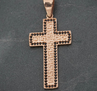 Dije cruz con swarovski negro 4.45gr / Largo 4.5cm / Oro Rosado Nac B