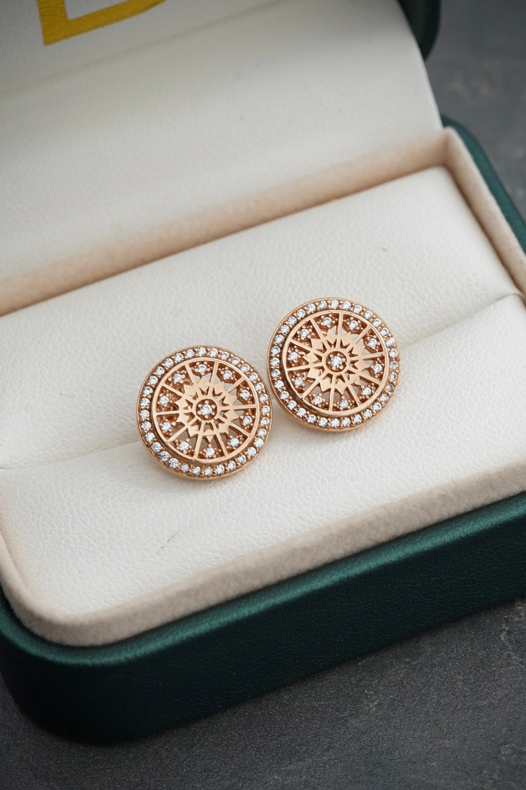 Topos con swarovski blanco 4.2gr / Largo 1 cm — Oro Rosado